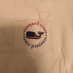 Vineyard vines tee shirt